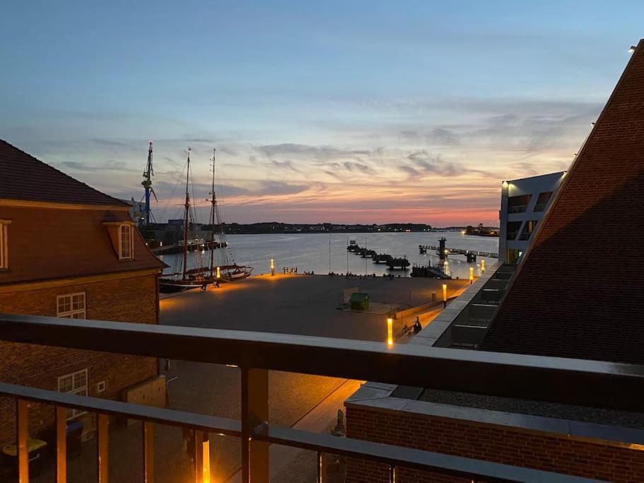 Meerblick, Balkon Und Private Sauna Im Historischen Getreidespeicher วิสมาร์ ภายนอก รูปภาพ